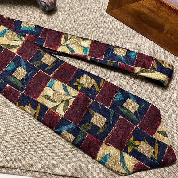 Aquascutum of London 100%silk vintage tie - Picture 4 of 10